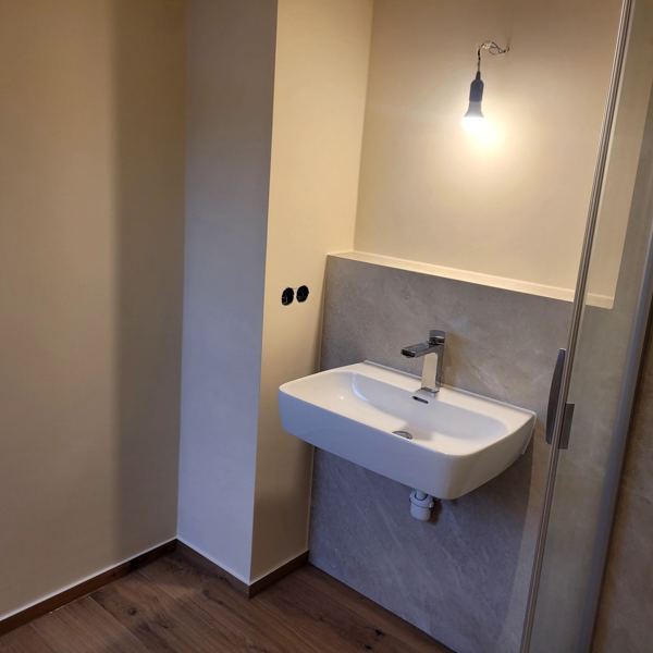 Bad im Dachgeschoss – Altbau, Traubing · 2025: Nachher