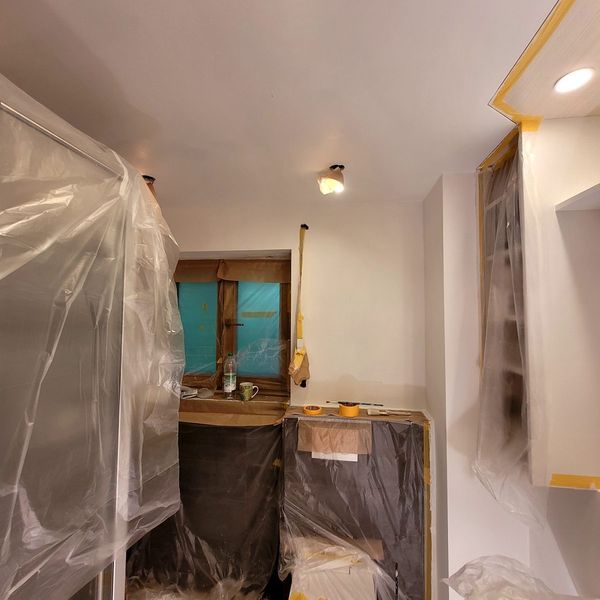 Badmodernisierung: Dusche statt Badewanne, Tutzing · 2024: Malerarbeiten