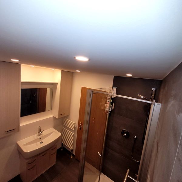 Badmodernisierung: Dusche statt Badewanne, Tutzing · 2024: Nachher