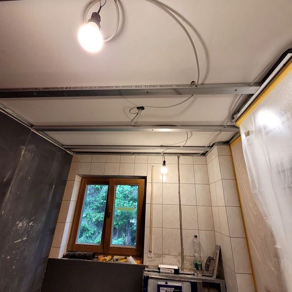 Badmodernisierung: Dusche statt Badewanne, Tutzing · 2024: Decke