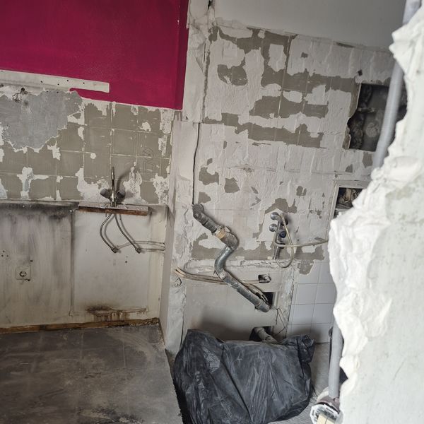 Kernsanierung einer Einraumwohnung, München · 2026: Vorher